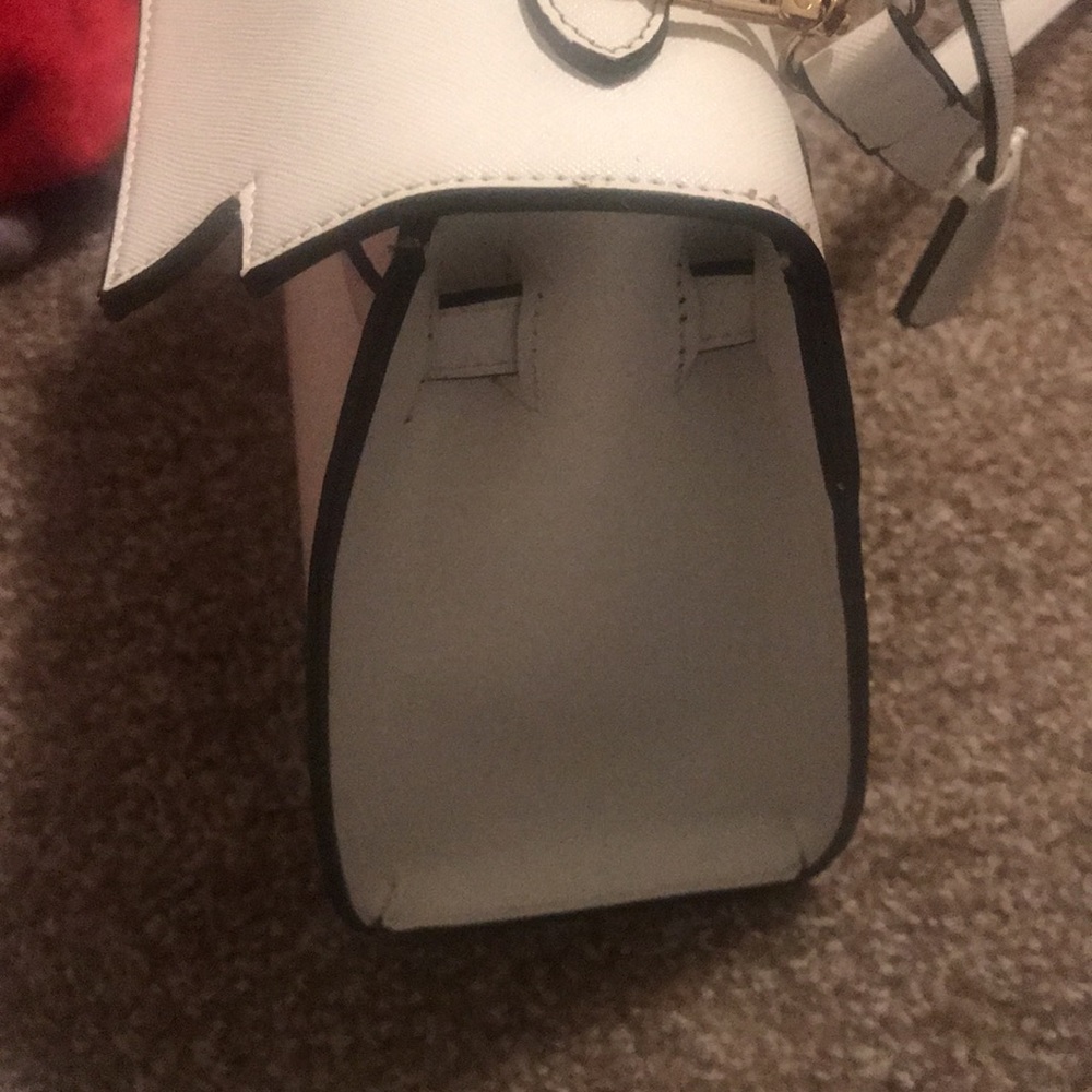 Purse - Picture 3 of 3